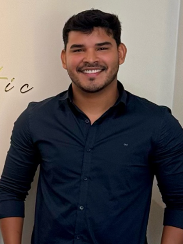 Dr. Rivaldo — Cirurgião-Dentista Oral Estetic